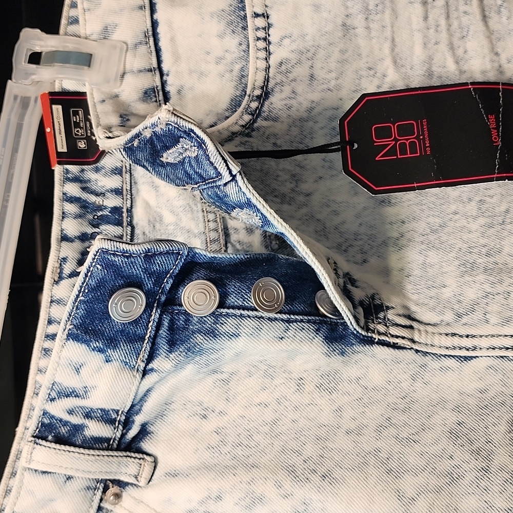 Button Down Shorts - Picture 2 of 3